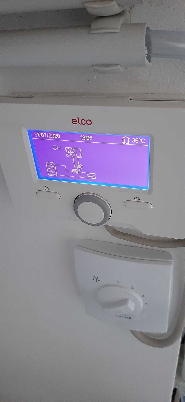 Elco Heizungsregler mit Display und zentralem Drehknopf