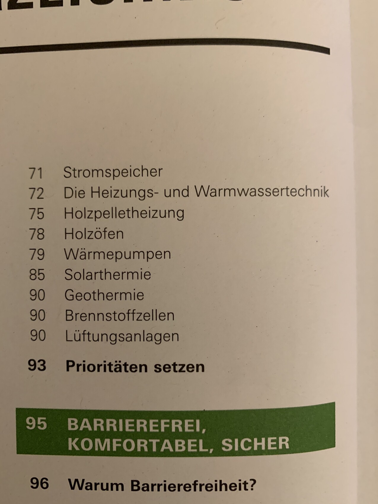 Inhaltsverzeichnis einer Technikbroschüre: Stromspeicher, Pelletheizungen, Holzöfen, Wärmepumpen.