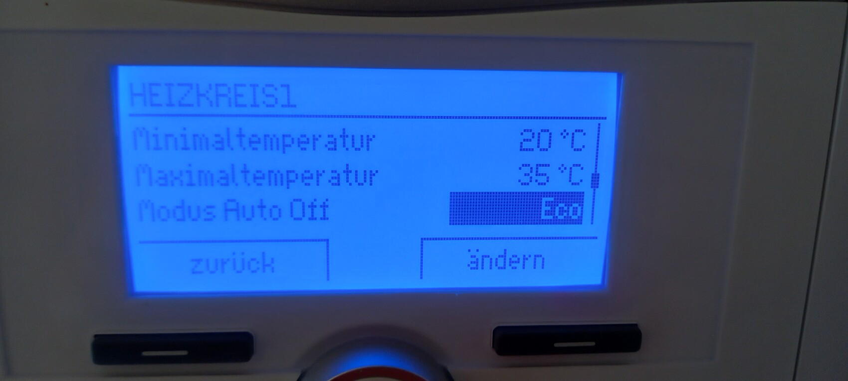 Anzeige eines Heizkreises mit Minimal- und Maximaltemperatur am Display