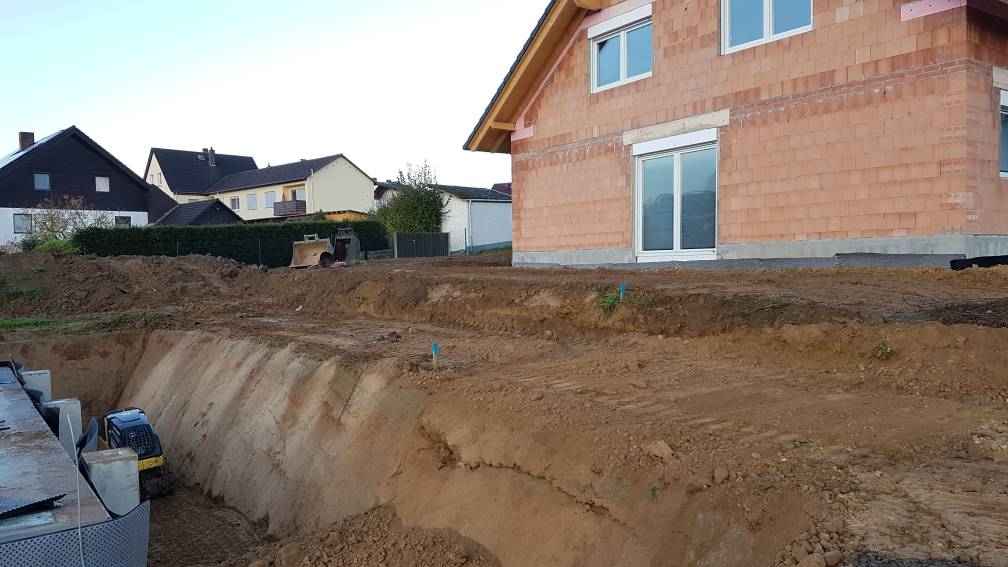 ᐅ Höhenunterschied zu Nachbarn ausgleichen.
