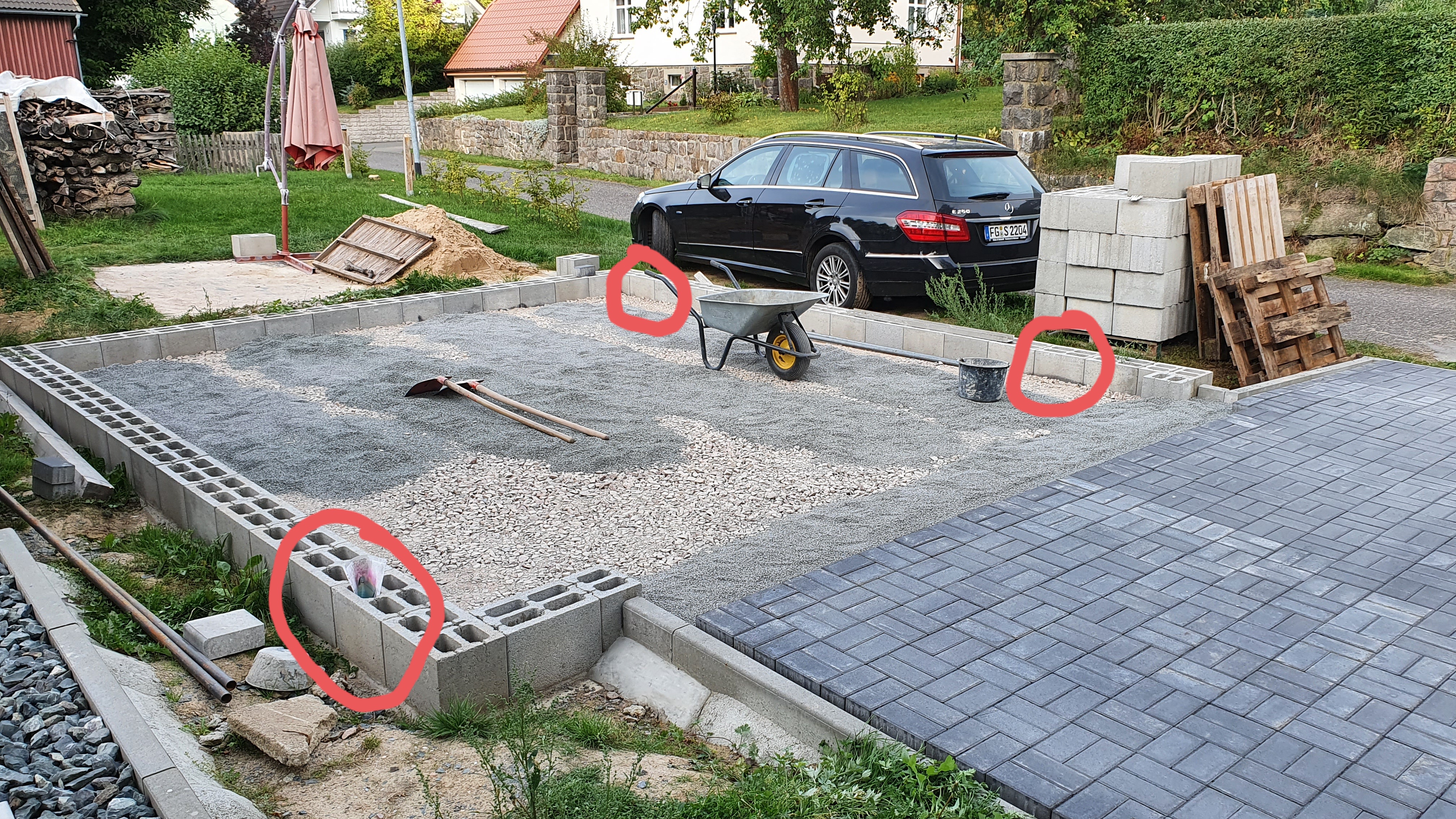 hohlblocksteine-garage-nach-verdichten-locker-435068-1.jpg