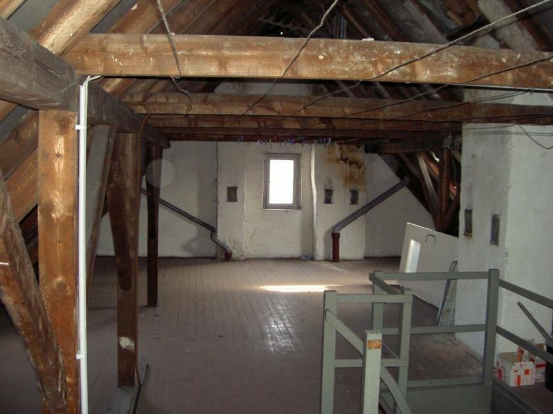 holz-empfehlen-brandschutzbestimmungen-balken-wohnraum-75811-1.JPG