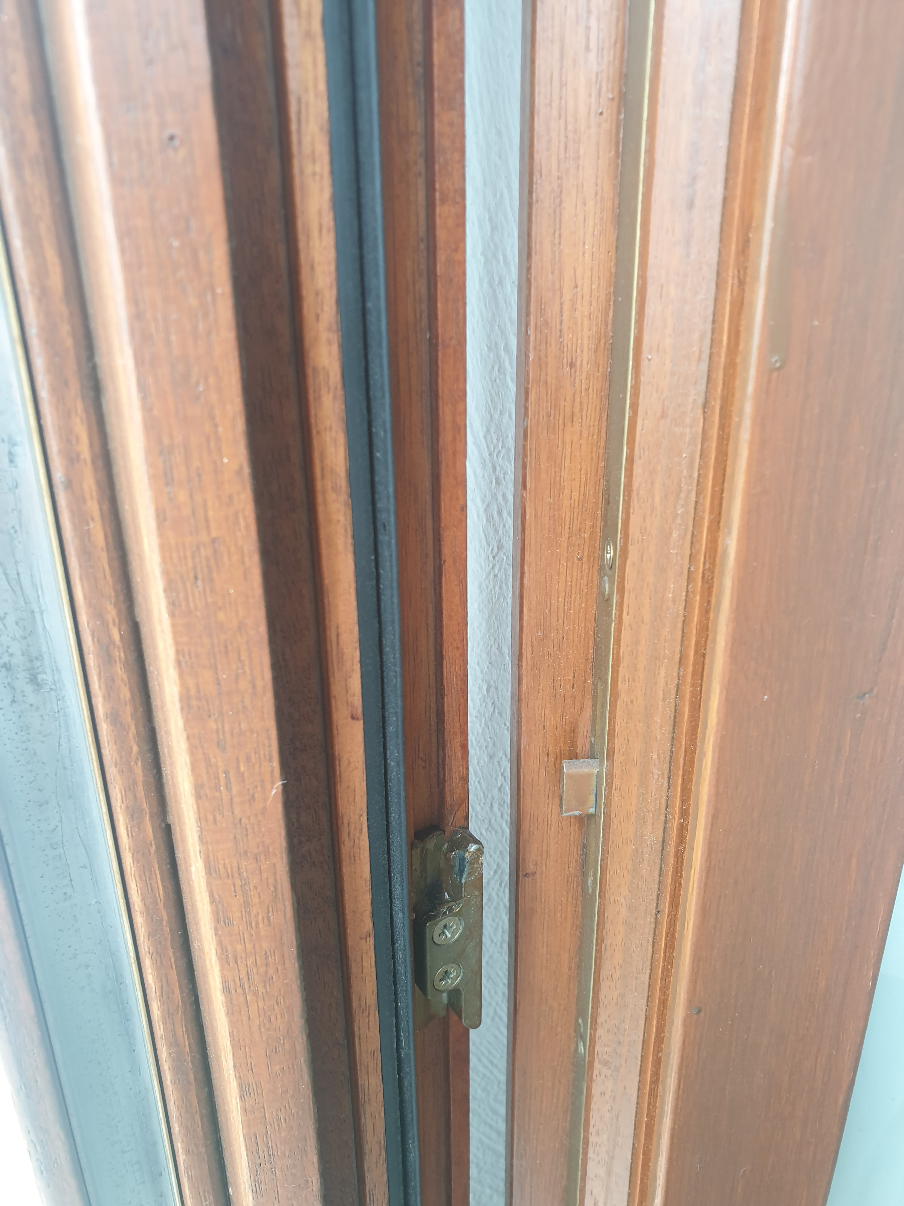 holzfenster-dichtungen-tesamoll-oder-acryl-439695-2.jpg