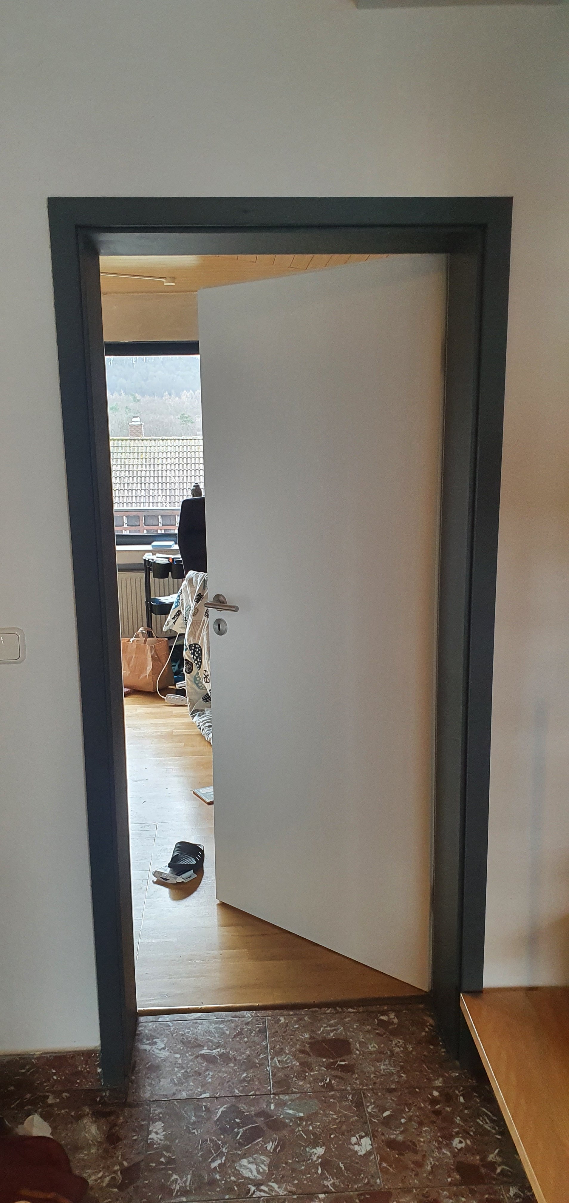 holzfenster-und-innentueren-streichen-lackieren-oder-austauschen-613457-1.jpg