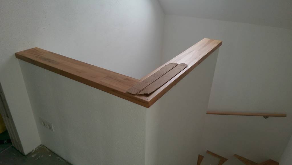 holztreppe-handlauf-innenbereich-unterkonstruktion.jpg
