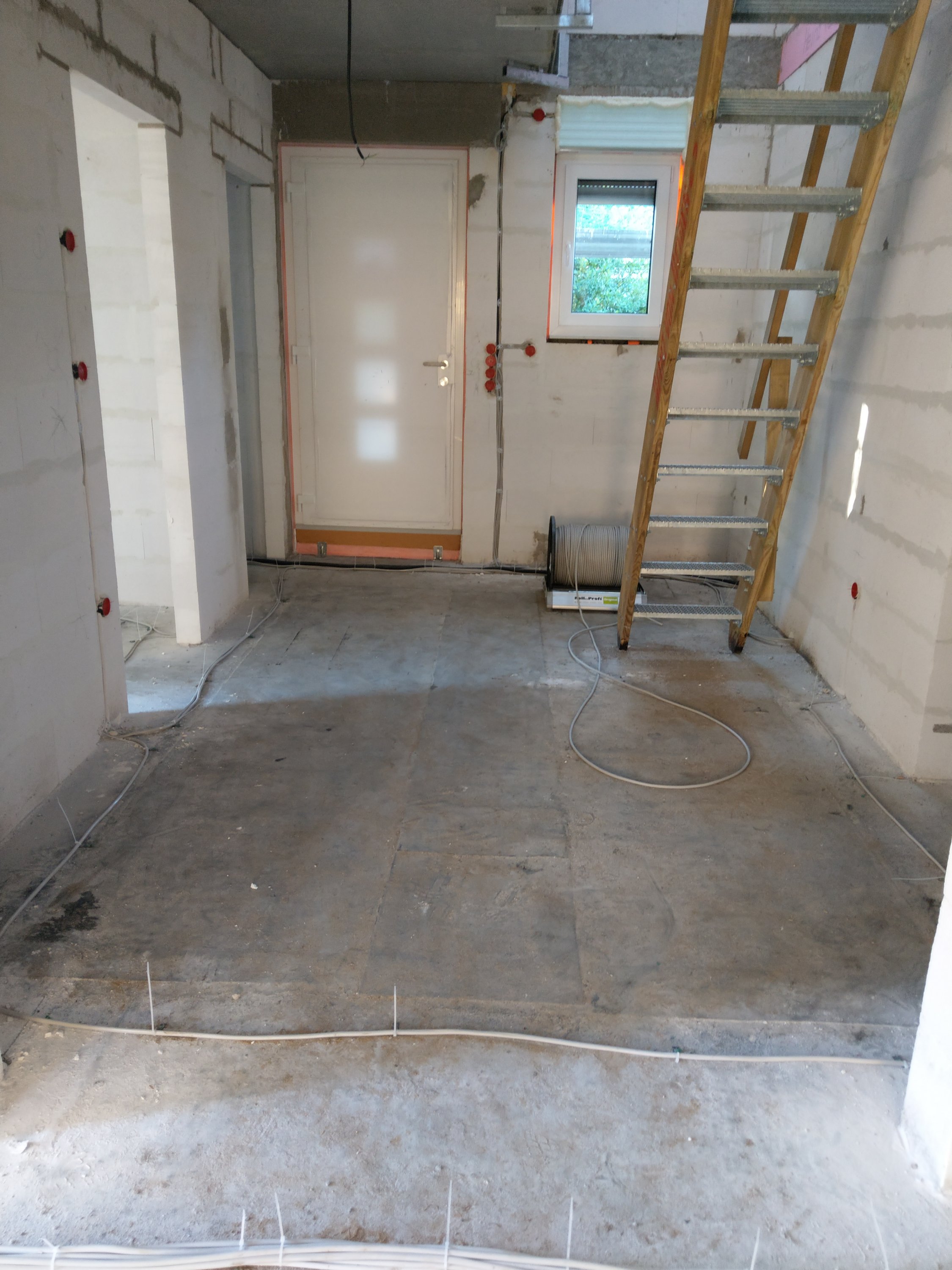 holztreppe-zum-vinylboden-was-passt-gut-was-eher-nicht-270363-1.jpg