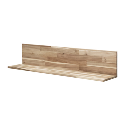 Wandregal aus Holz mit Holzpaneel-Rückwand in brauner Holzoptik