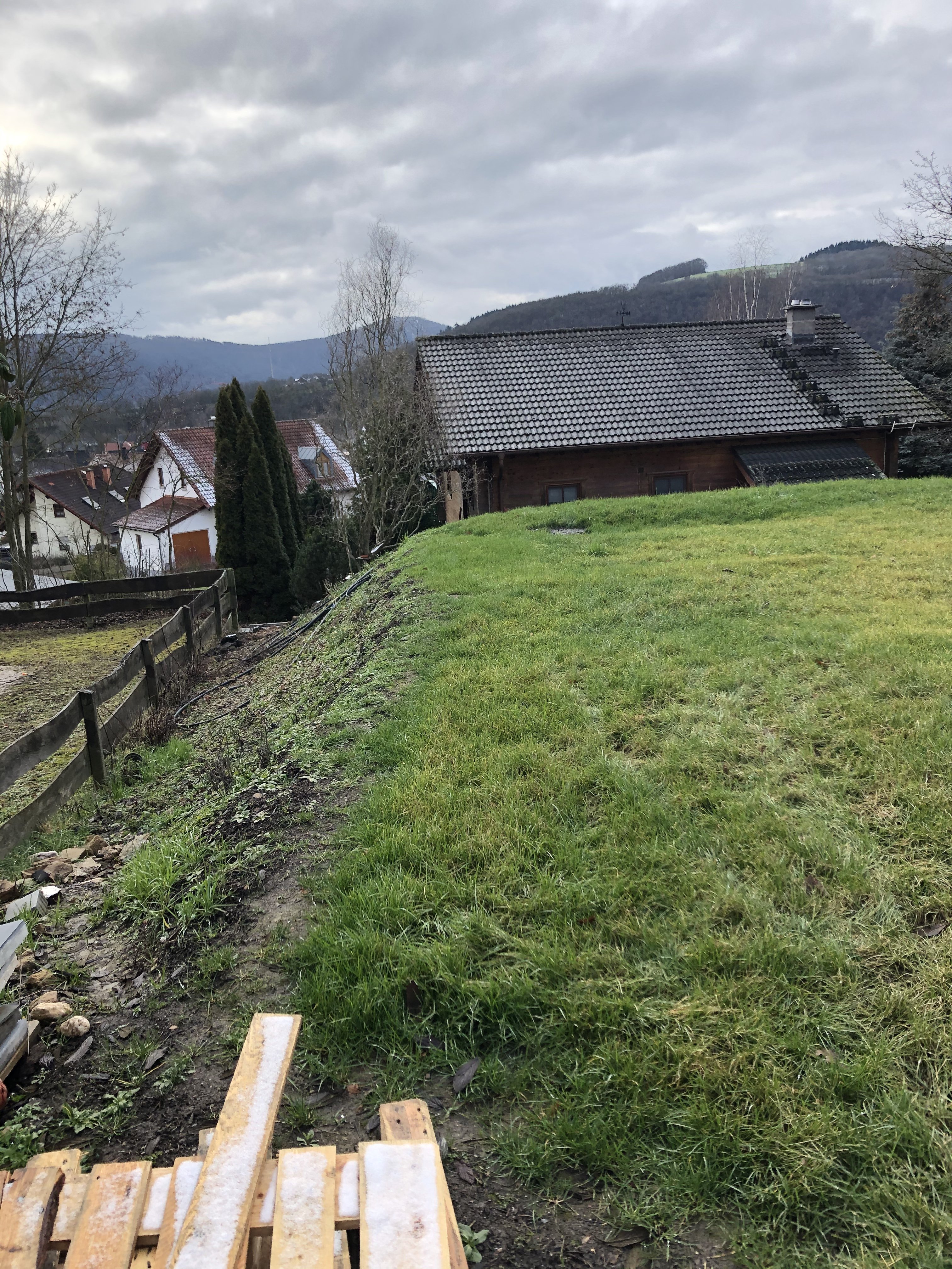 ideen-fuer-anlage-des-hangs-gartenhaus-466362-2.jpeg