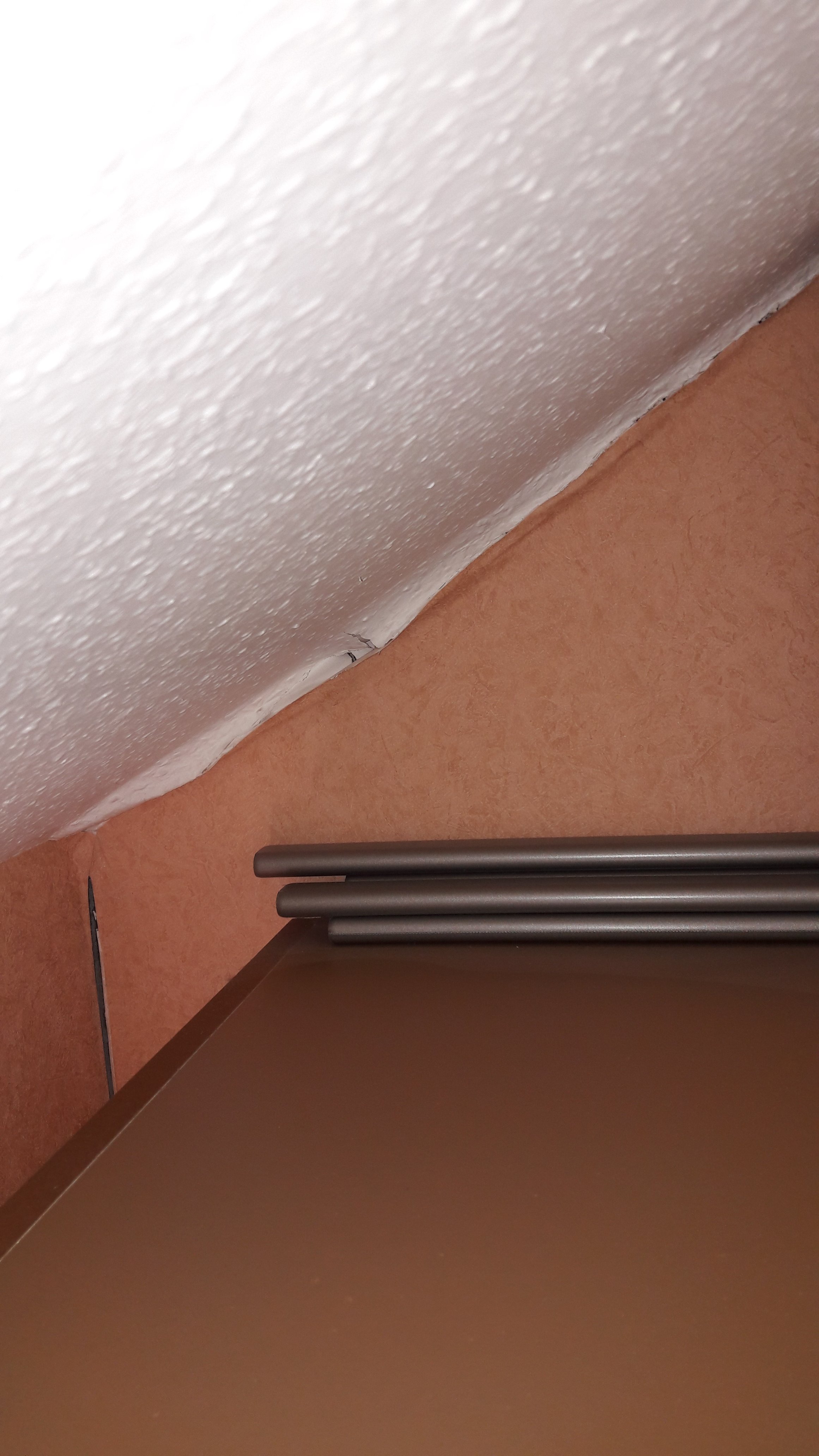 innenausbau-mangelhaft-resp-in-schlechter-qualitaet-ausgefuehrt-172480-1.jpg