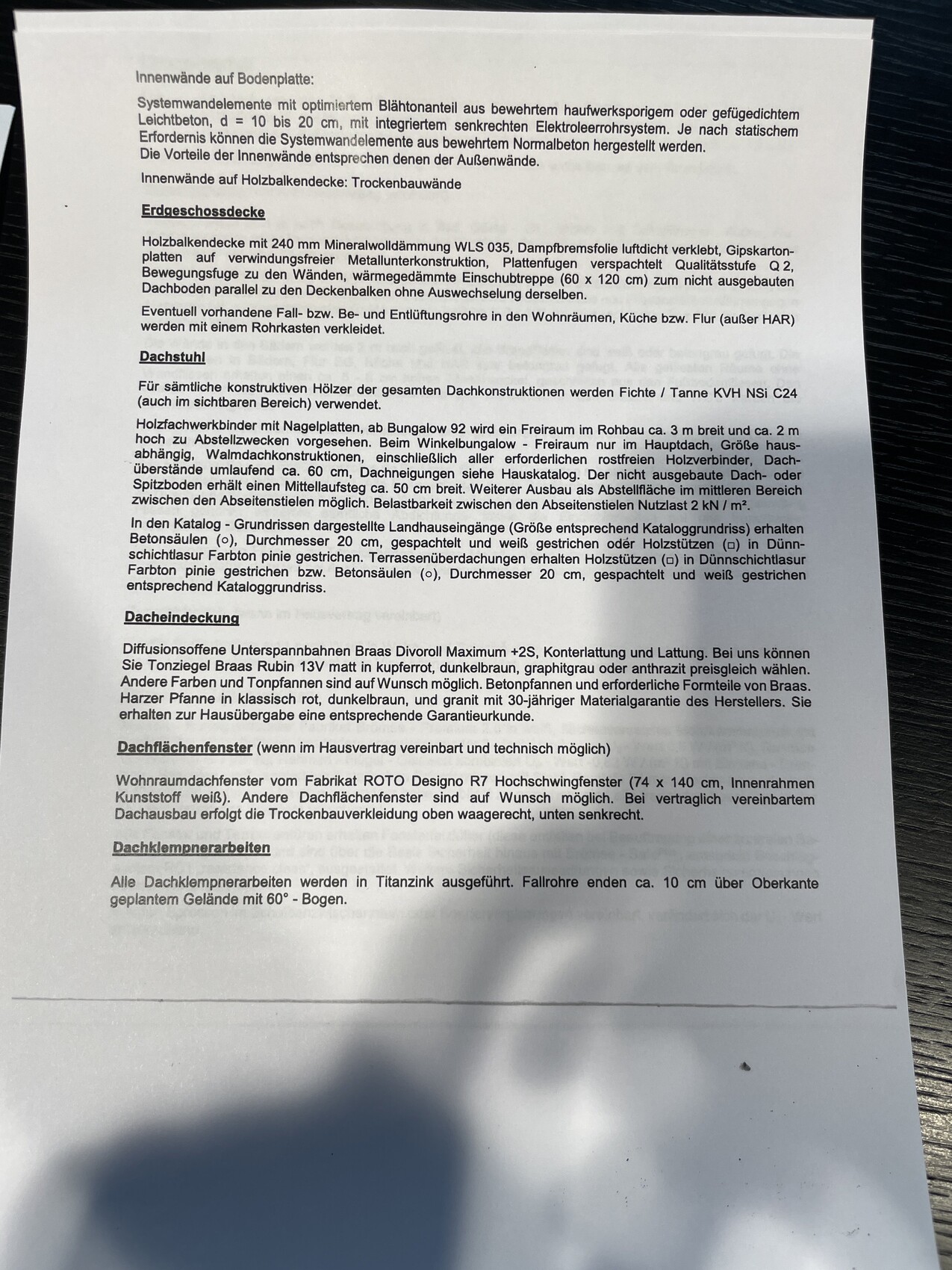 Technische Bauinformationen: Innenwände, Decken, Dachstuhl und Dacheindeckung.