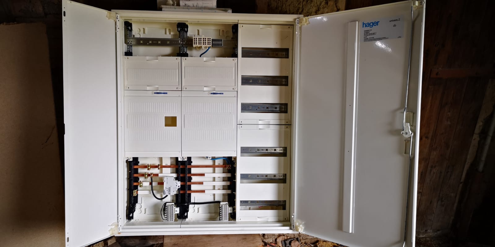 ist-dieser-zaehlerschrank-noch-verwendbar-379801-2.jpg