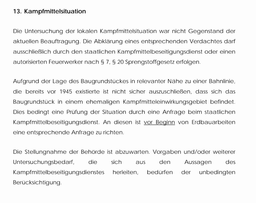 Dokumentseite mit Text zur Kampfmitteluntersuchung und Baugrundstück nahe Bahnlinie.