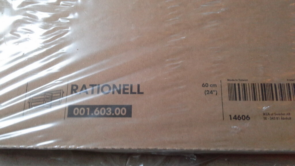 Brauner Karton mit Barcode und Aufdruck RATIONELL 001.603.00