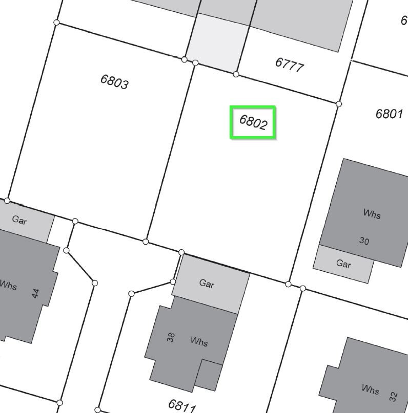 Parzelle 6802 grün markiert auf Katasterplan; benachbarte Parzellen 6803, 6811.