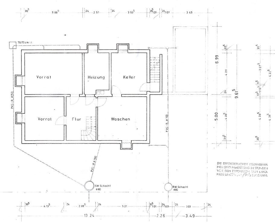 Grundriss eines Kellergeschosses mit Vorrat, Flur, Heizung, Waschen, Keller, Treppe.