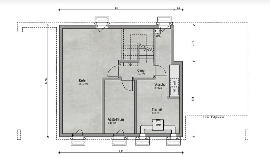 Grundriss Kellergeschoss: Keller, Abstellraum, Gang, Waschen, Technik, LWP, mit Treppenhaus.