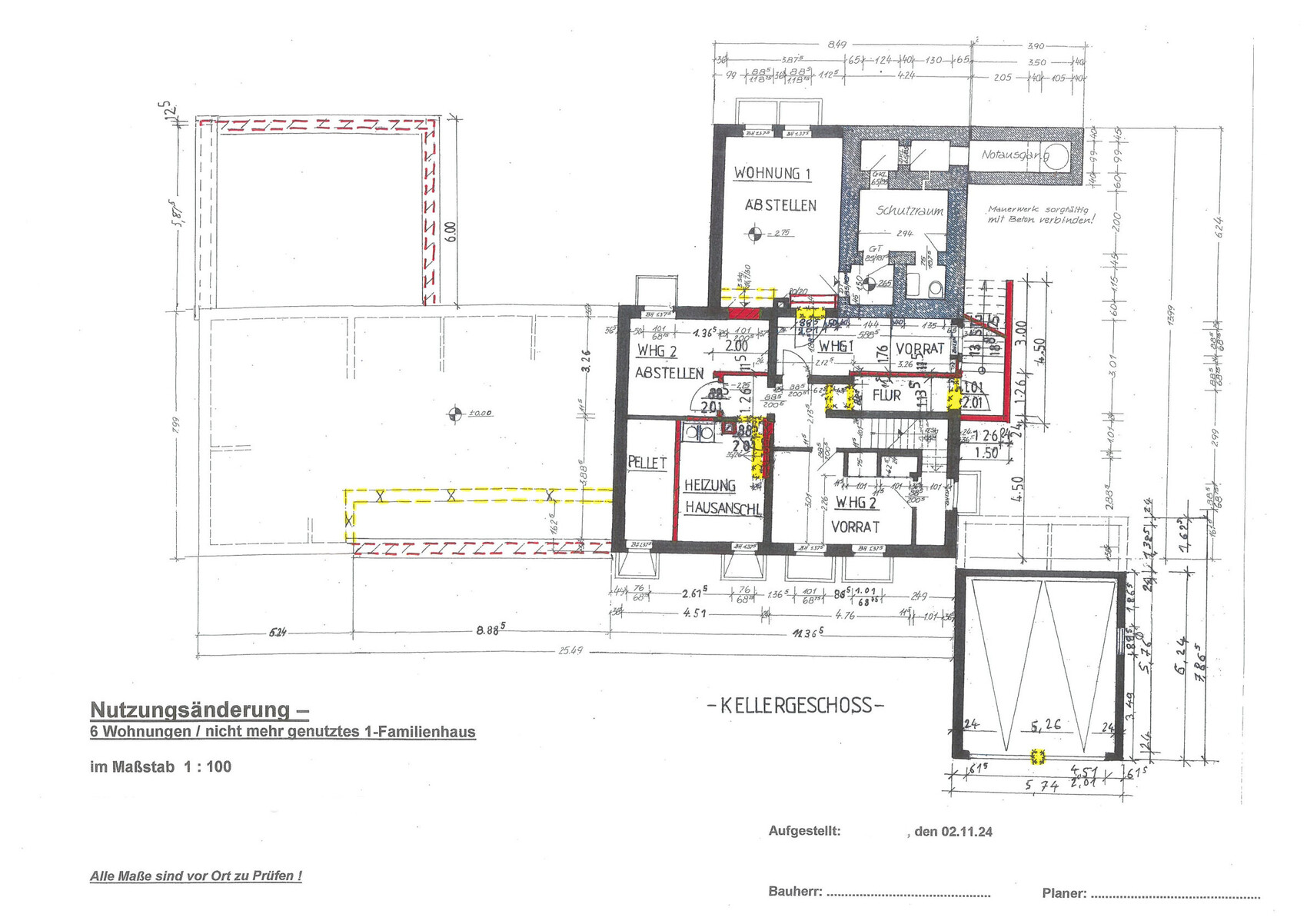 Grundriss Kellergeschoss eines Mehrfamilienhauses mit Abstellen, Vorrat, Heizung und Flur.