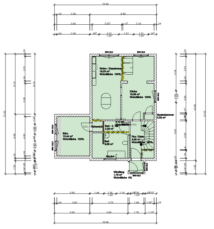 Grundriss eines Hauses mit Wohnen/Essen, Küche, Speisekammer, Büro, Flur/Diele, Bad, Windfang.