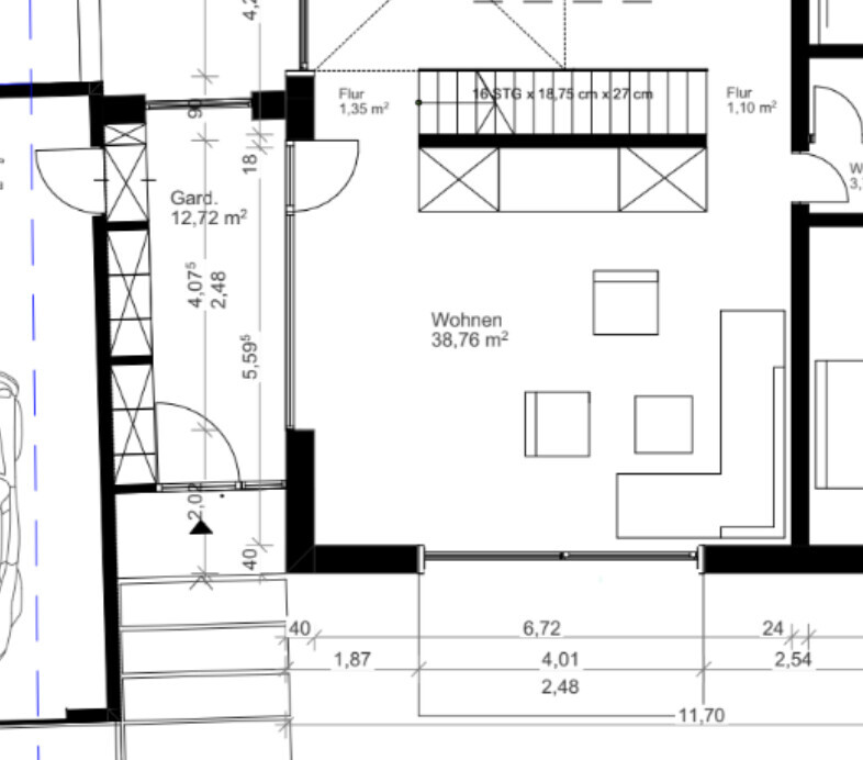 Grundriss: Wohnen 38,76 m² mit Sitzgruppe, Flur und Treppenhaus