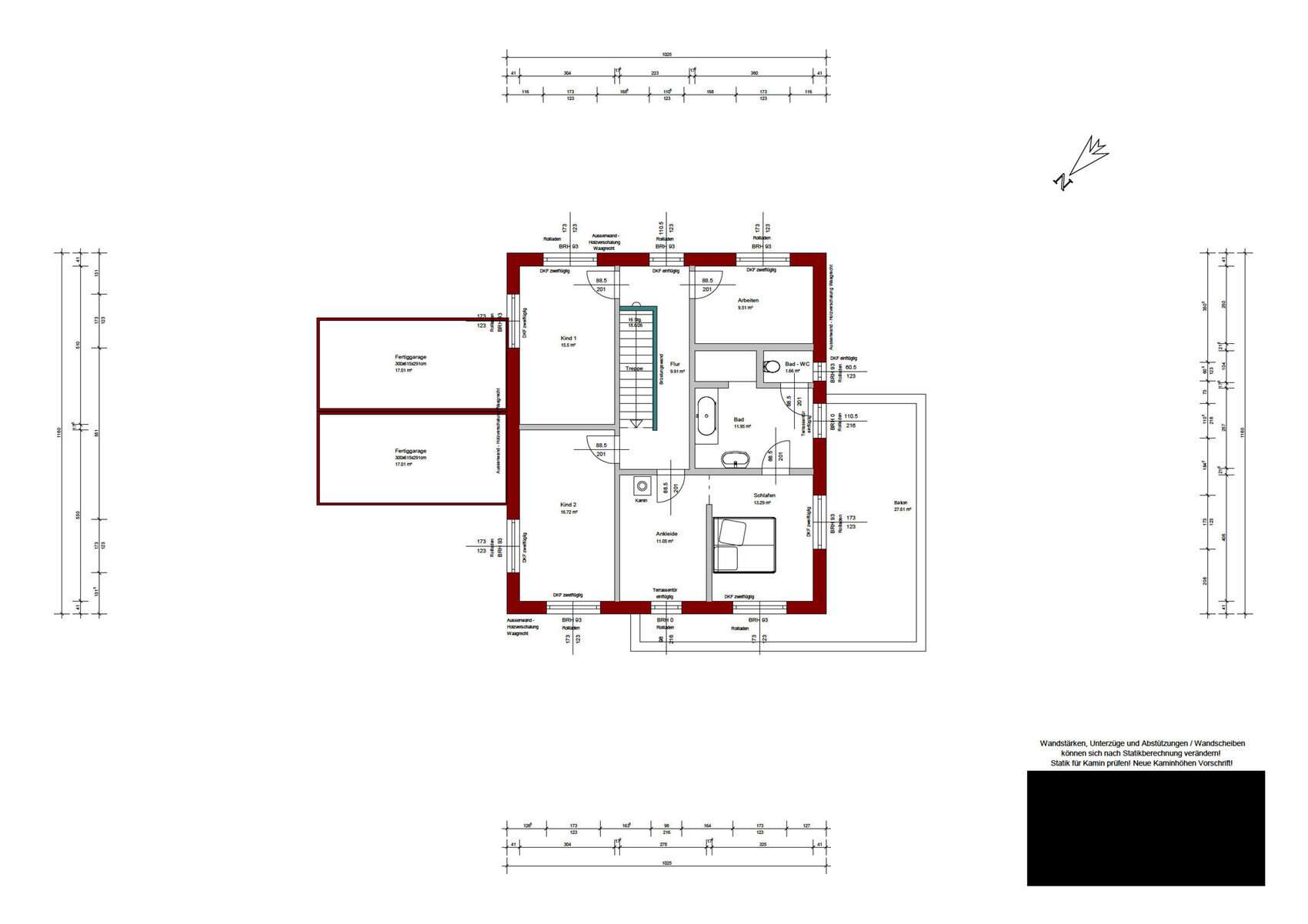 Detaillierter Grundriss eines Einfamilienhauses mit Zimmern, Treppe, Bad und Terrasse.