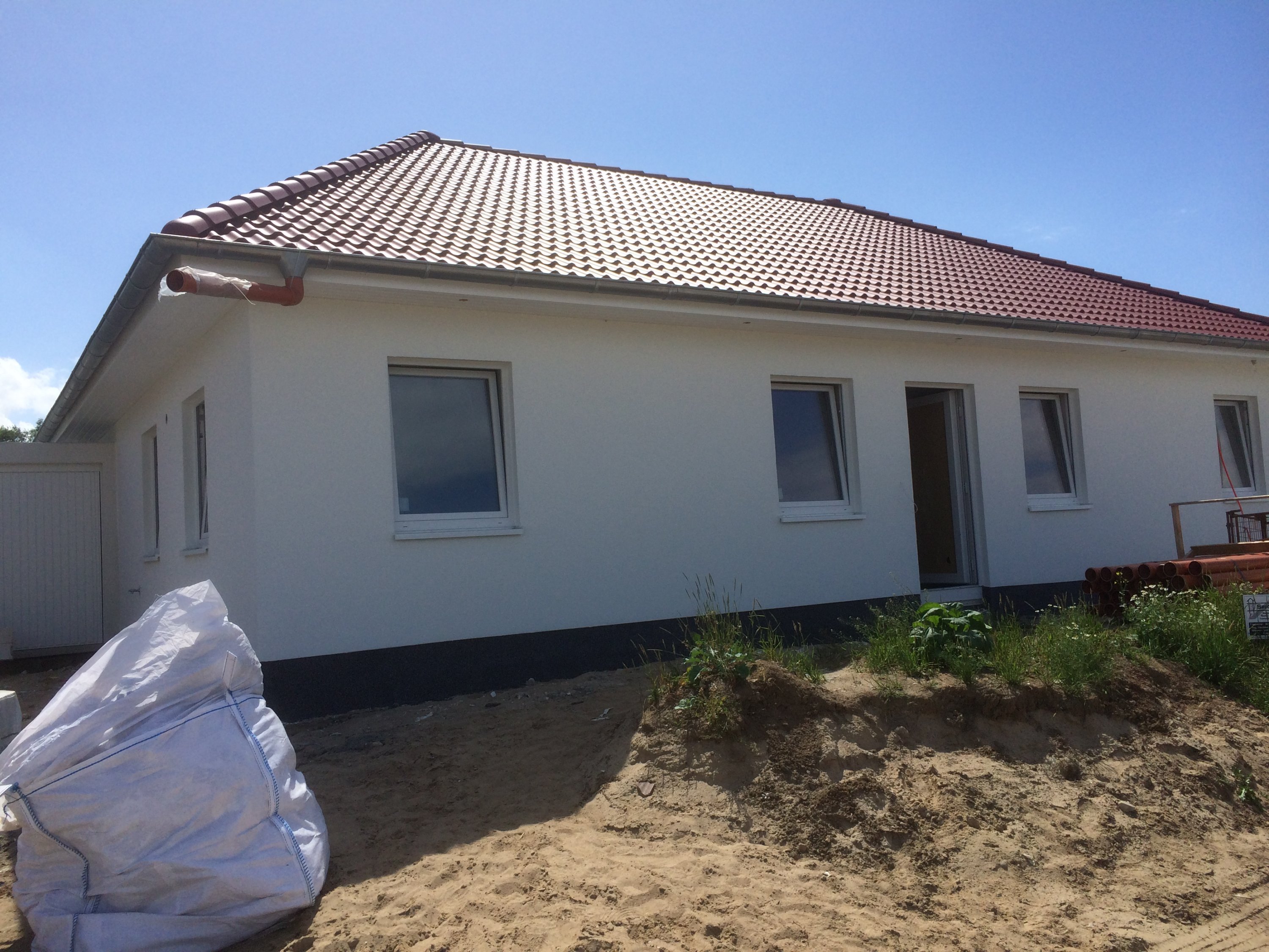 kleiner-bungalow-mit-100qm-bauen-vorstellung-realistisch-257017-1.JPG