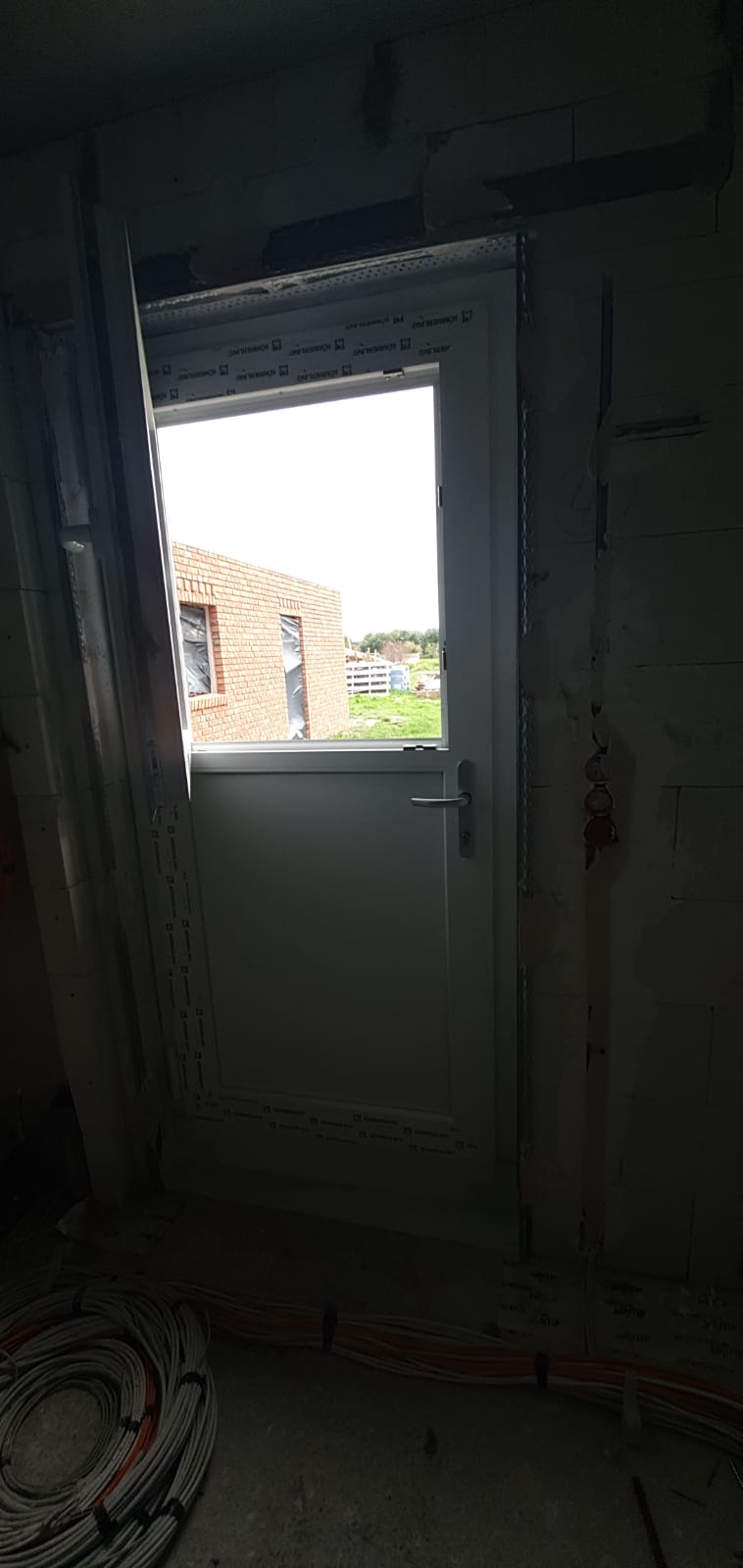 kleinstmoegliches-fenster-fuer-lueftung-hwr-453216-2.jpg
