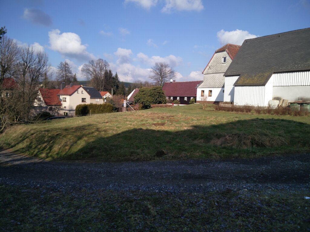 leichte-hanglage-aufschuetten-oder-mit-hang-bauen-261556-2.jpg