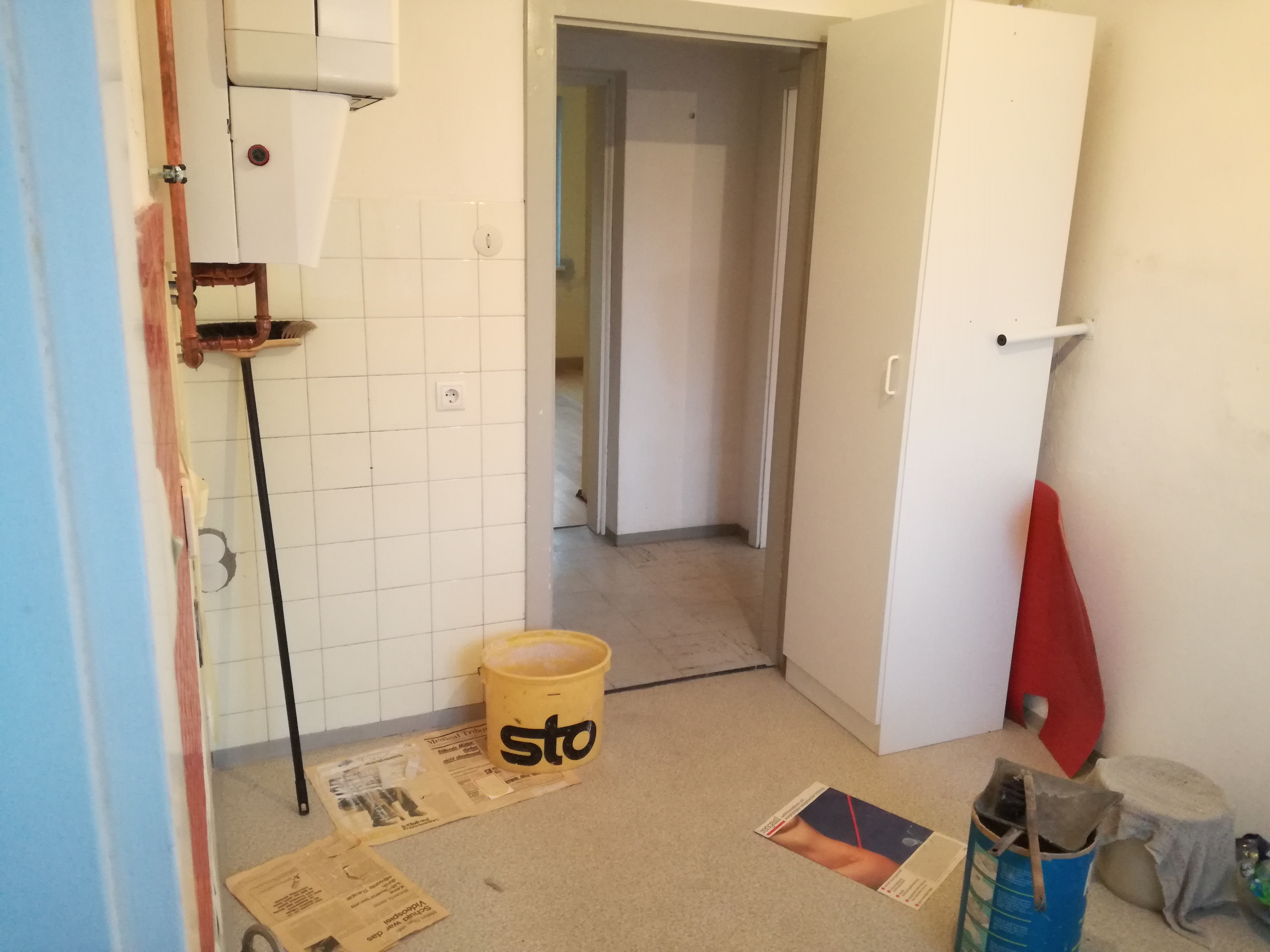 linoleumboden-und-vinylbodenfliesen-renovieren-erneuern-466957-1.jpg