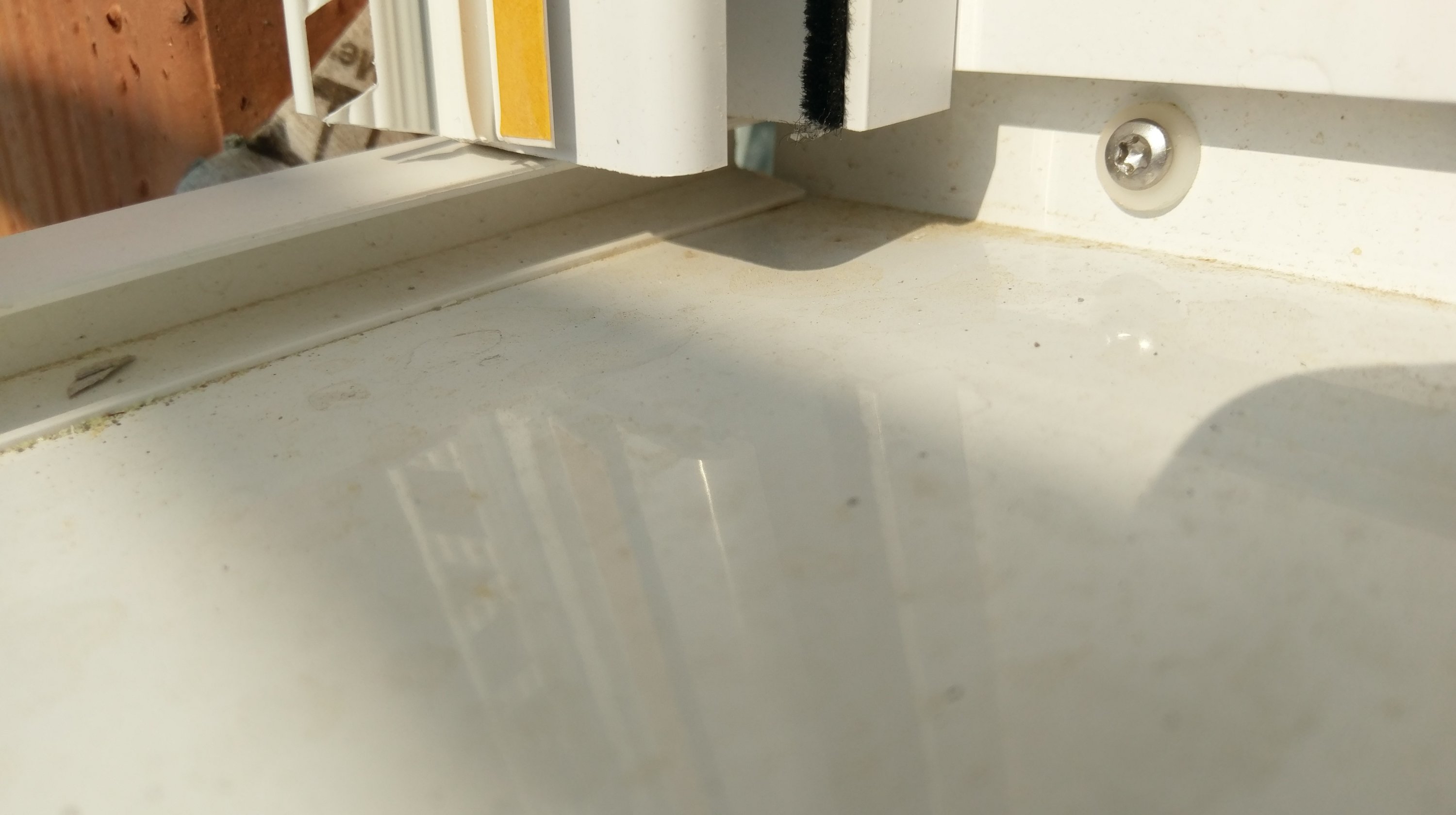 mangelhafte-montage-von-fensterbaenken-lieferant-haftbar-258492-3.jpg