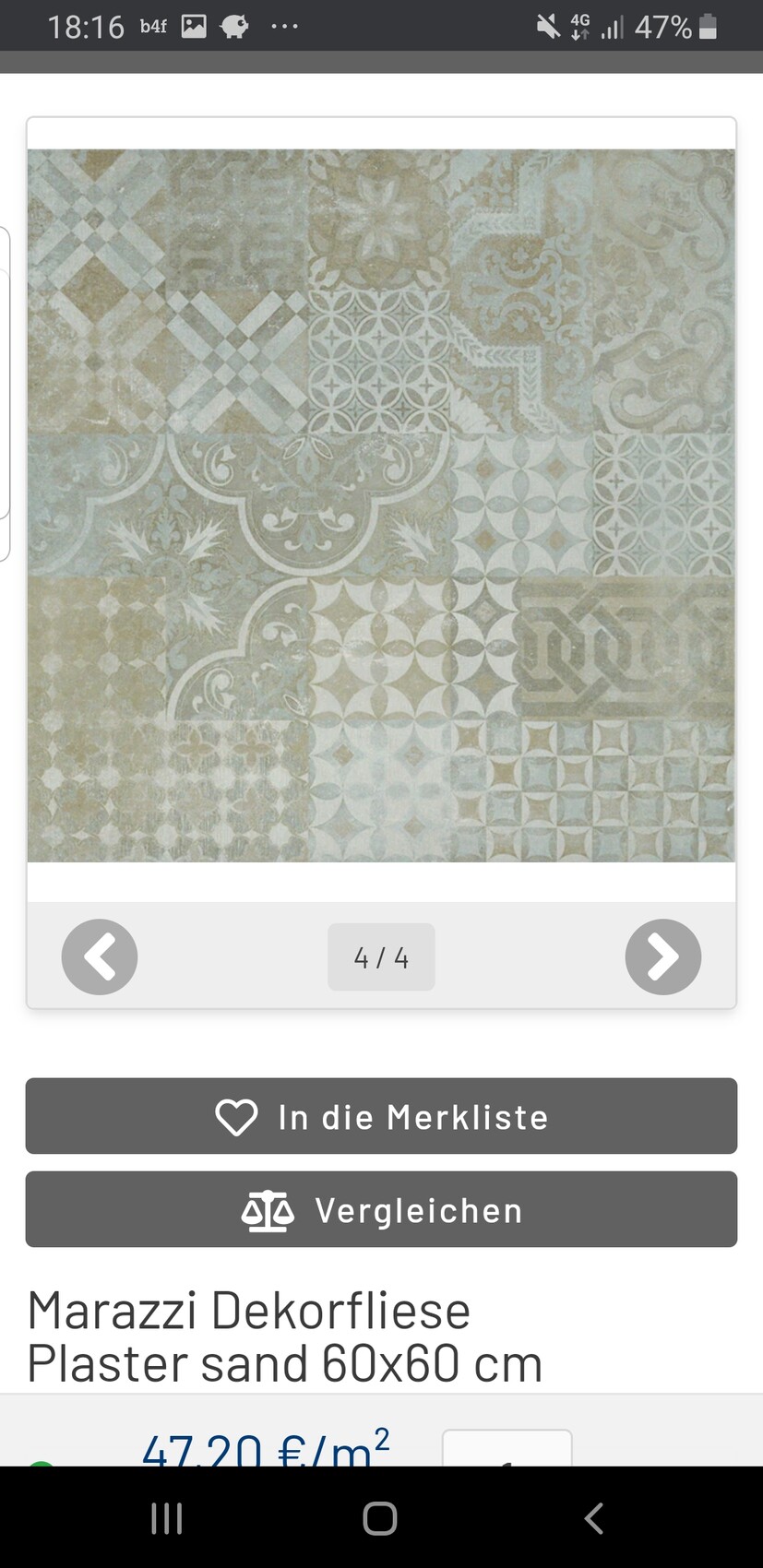 Patchwork aus dekorativen Fliesen mit geometrischen und floralen Mustern in Beige, Grau und Blau.