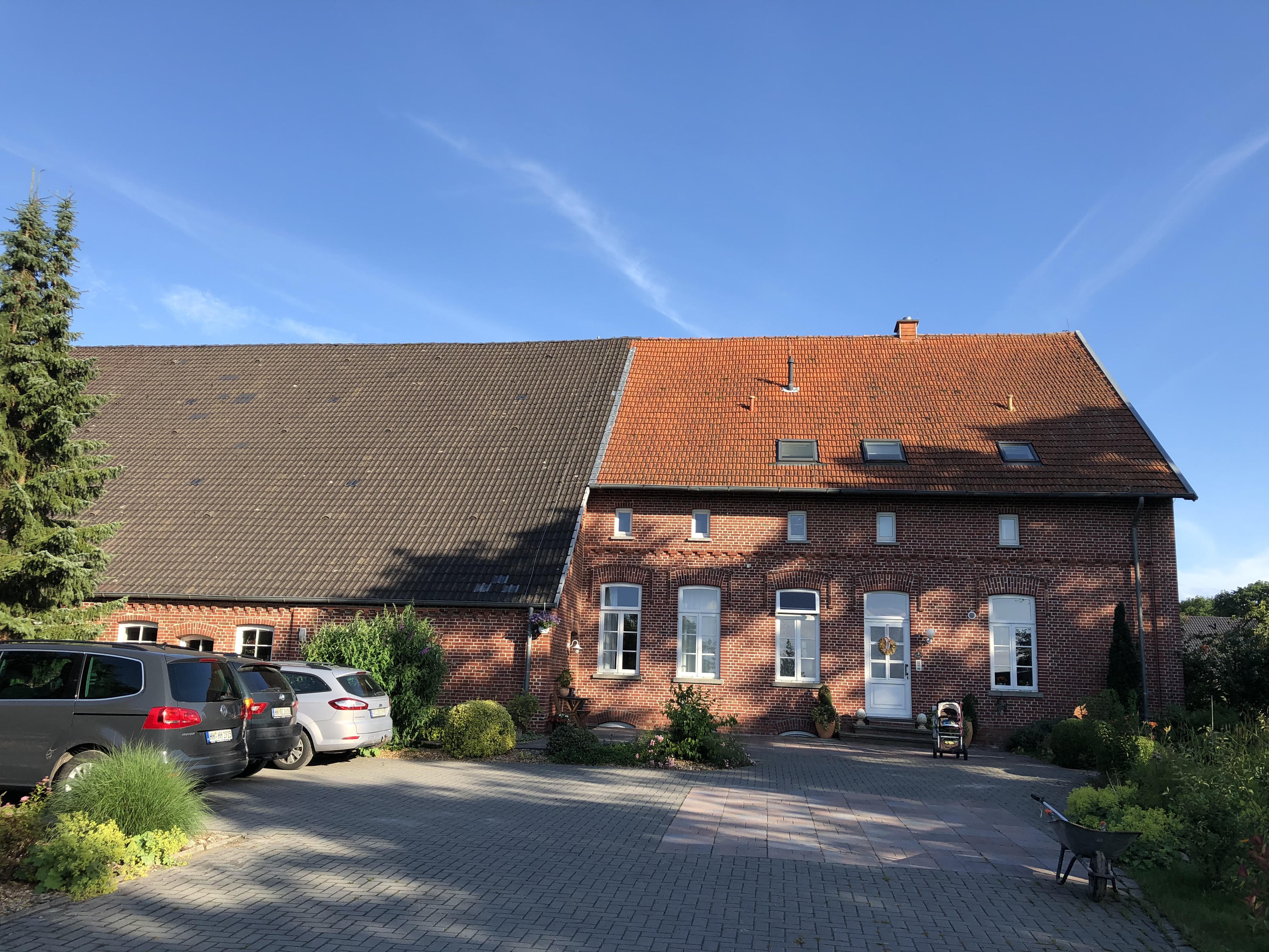 mehrgenerationenhaus-baut-alte-scheune-um-200m2-auf-35-ha-grund-471782-3.JPG
