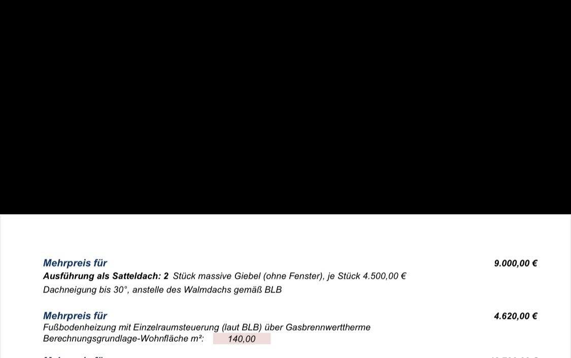 Ausschnitt einer Preisliste mit Mehrpreisen für Satteldach und Fußbodenheizung, Beträge in Euro.