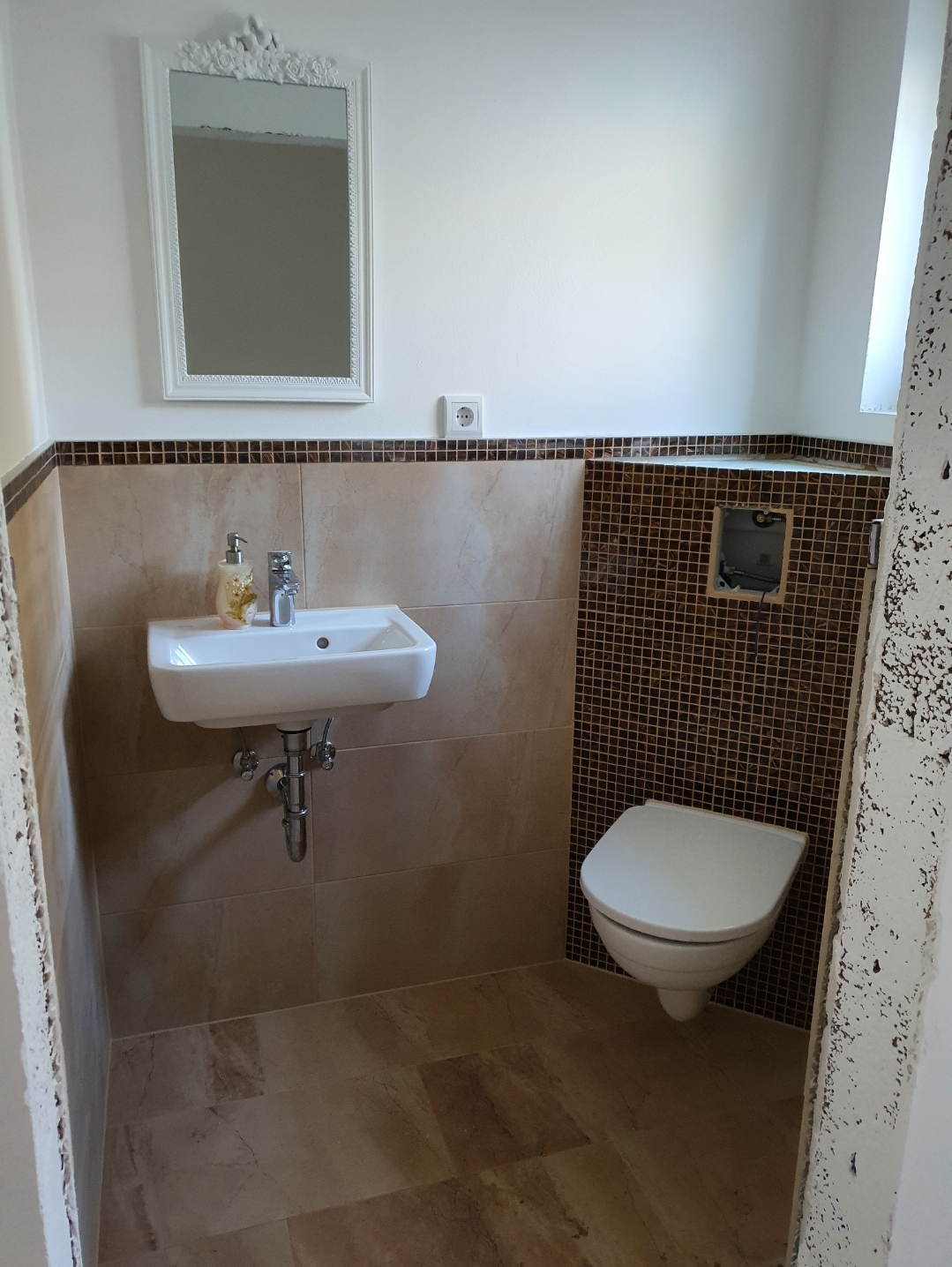 mini-gaeste-wc-welcher-waschtisch-614542-1.jpg