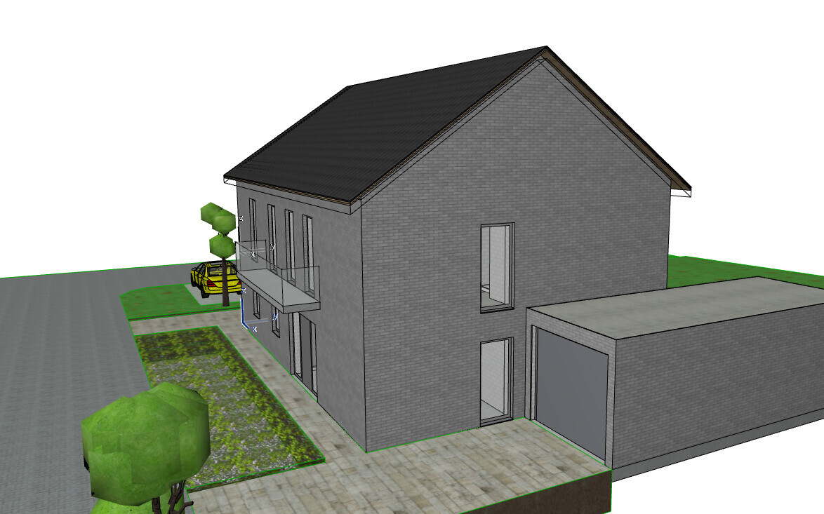 Zweistöckiges graues Haus mit Satteldach, angrenzender Garage, Balkon und Gartenweg.