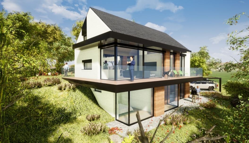Modernes zweistöckiges Haus mit Glasfront, Balkon, Terrasse und grünem Garten; Menschen draußen.