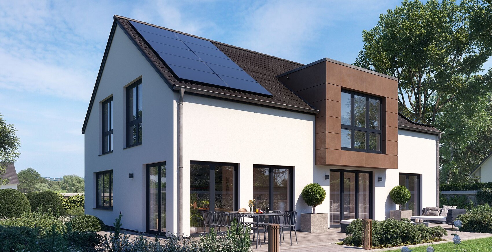 Modernes zweigeschossiges Haus mit Solarzellen, braunem Fassadenrahmen und Terrasse mit Gartenmöbeln