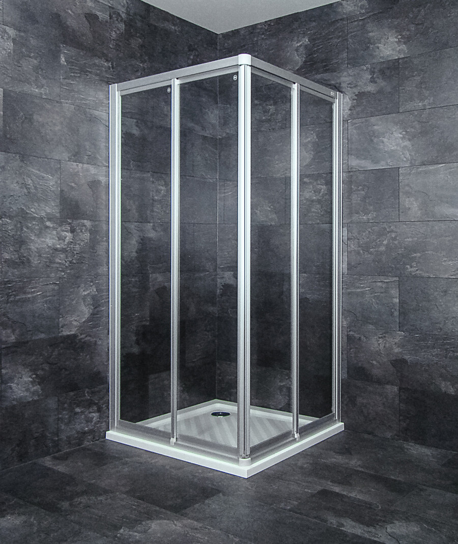 Dunkles Badezimmer: Eckdusche aus Glas mit Metallrahmen, weißer Duschwanne.