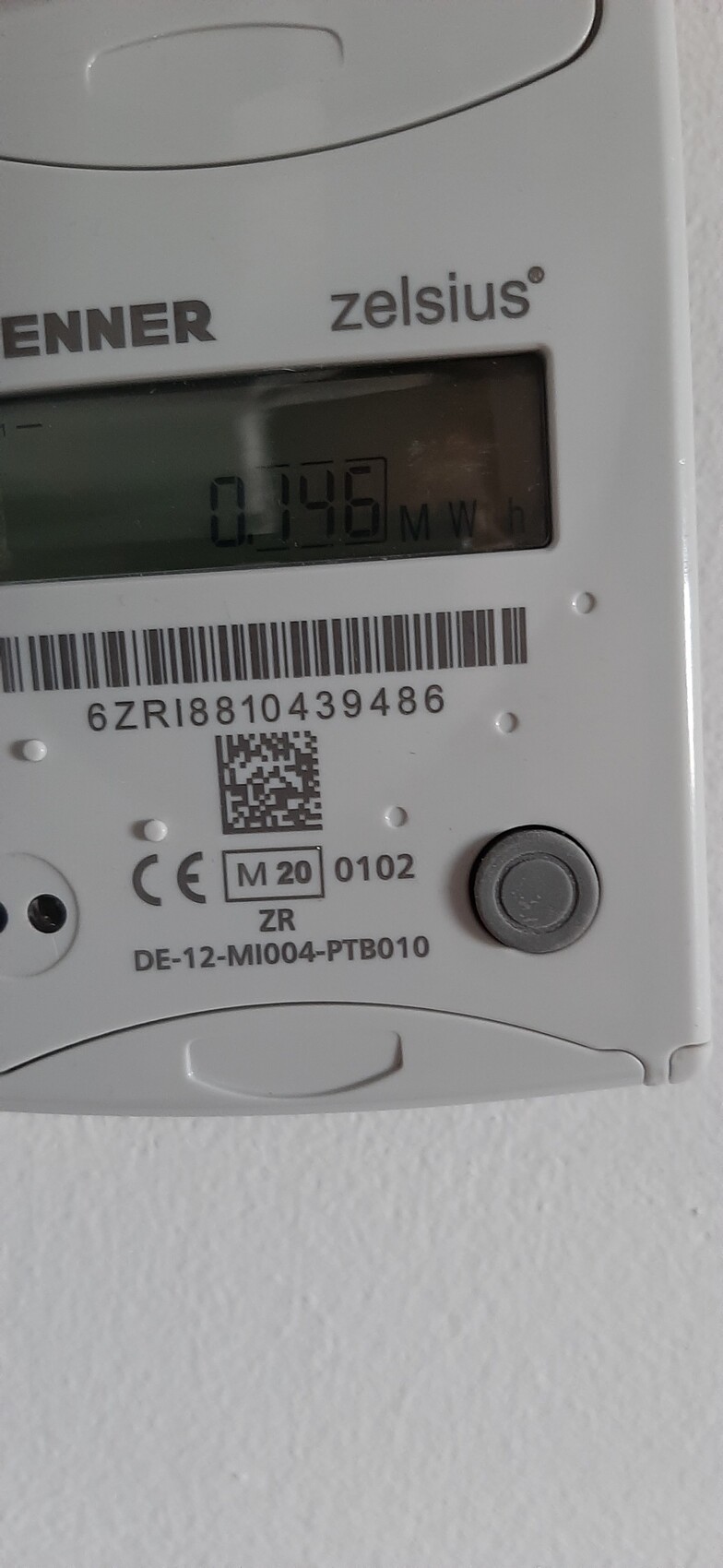 Elektrizitätszähler mit Digitalanzeige 0,146 MWh und Barcode