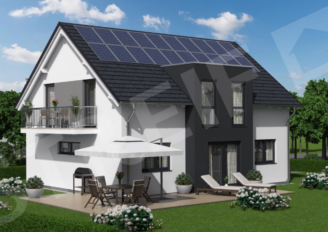 Modernes Haus mit Solarpanelen, Terrasse mit Esstisch und Loungemöbel im Garten.