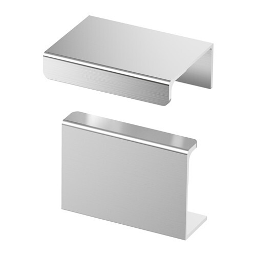 Zwei silberne Metallhalterungen aus Blech mit gerundeten Kanten.