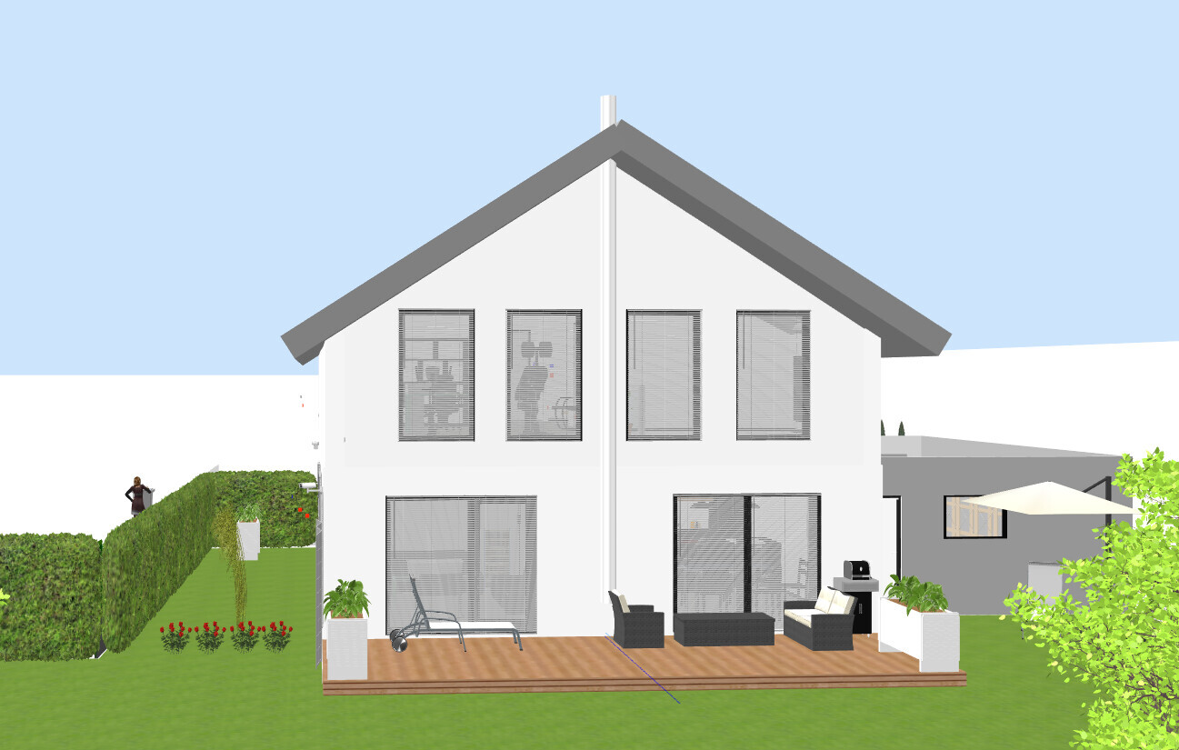 Weißes zweistöckiges Haus mit Holzdeck, Lounge-Möbeln und grünem Garten umgeben von Hecken.