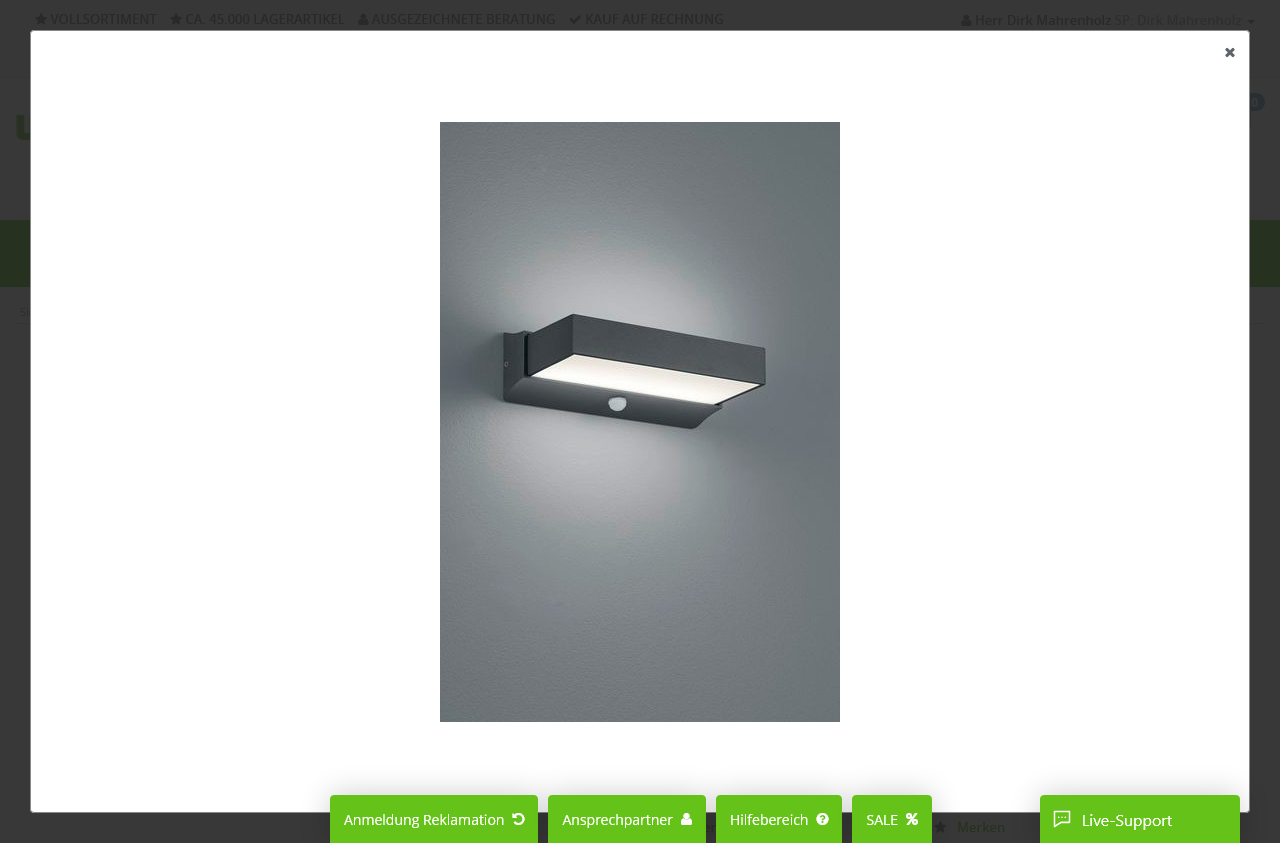 moderne-wandleuchte-graue-wandlampe-led-licht-minimalistisch.png