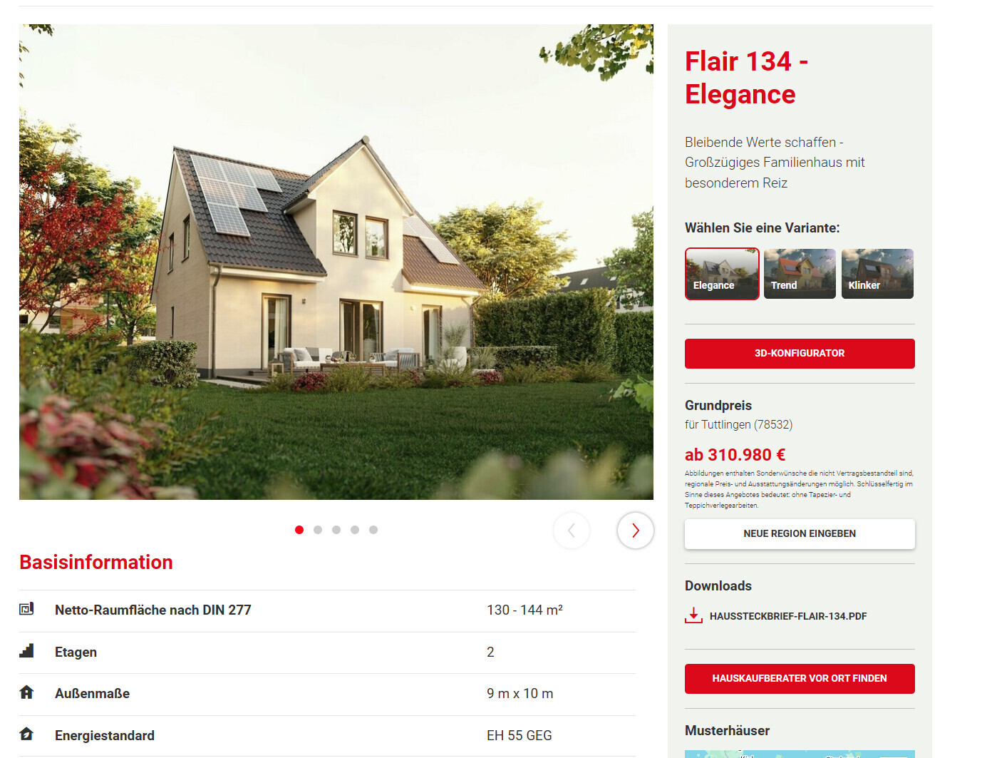 Modernes zweistöckiges Haus mit Solarpanelen auf dem Dach, Garten und Sitzbereich.
