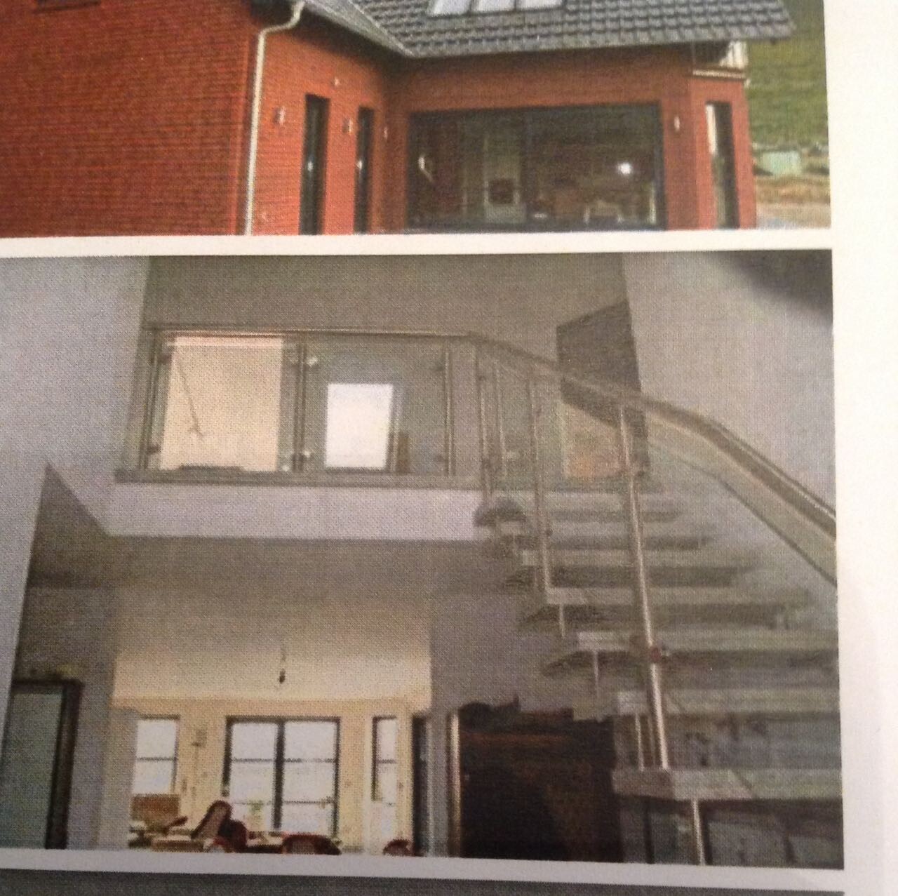 Zwei Aufnahmen: außen rotes Backsteinhaus mit Garage; innen moderne Treppe und Wohnbereich.