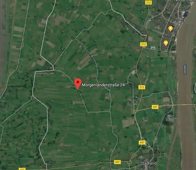 Satellitenkarte einer ländlichen Gegend mit Marker bei Morgenländerstraße 24 nahe der Weser.