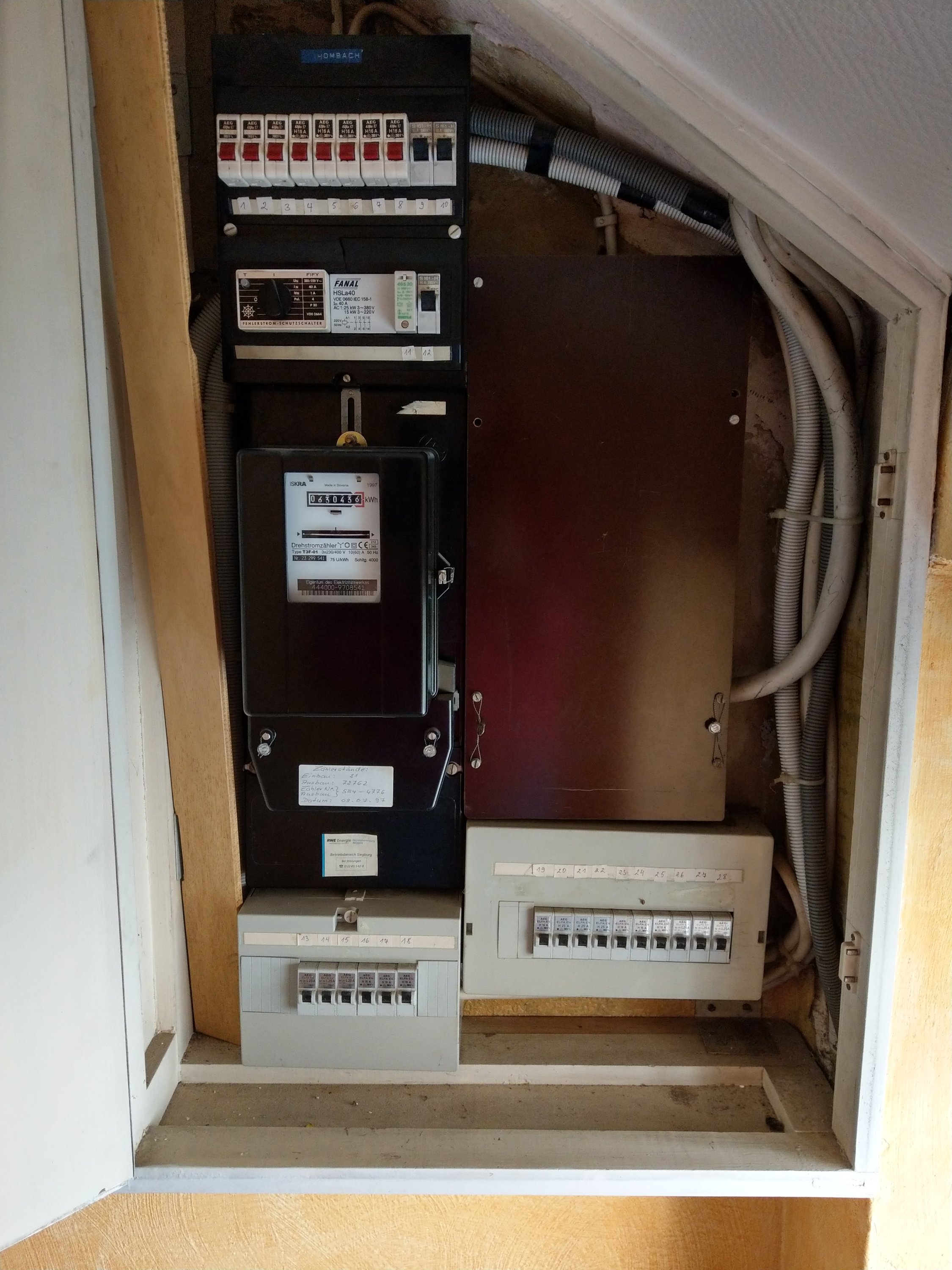 muss-die-elektrik-erneuert-werden-288292-1.jpg