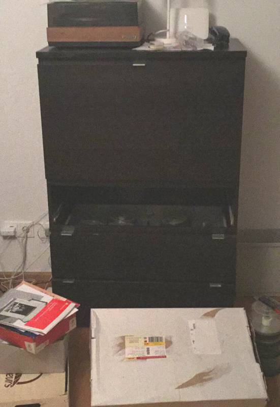 name-von-kommodesekretaer3-schubladen-laut-beschreibung-ikea-195832-1.jpg