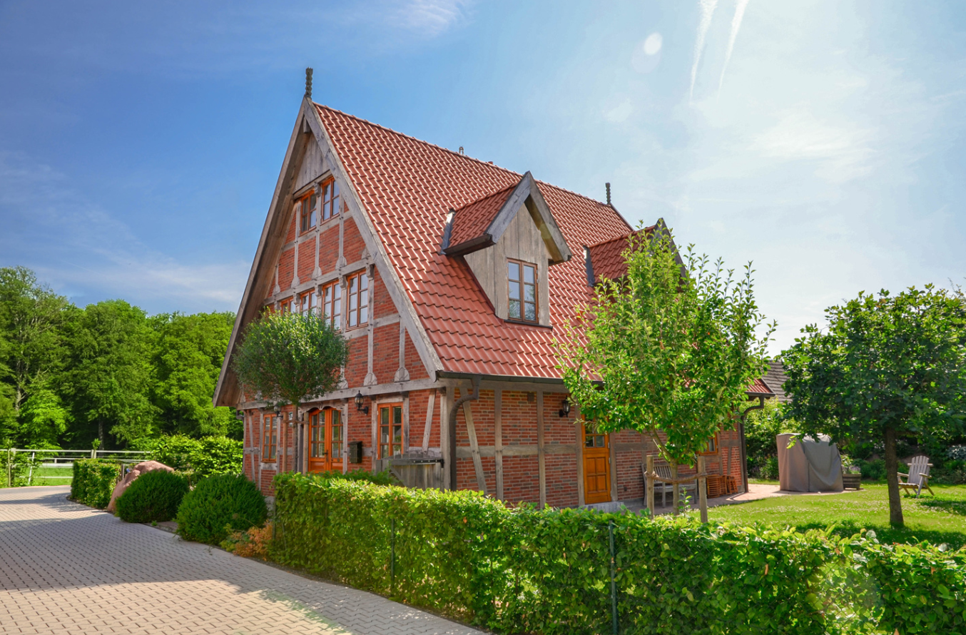 neues-fachwerkhaus-innen-massiv-bauen-360646-1.png