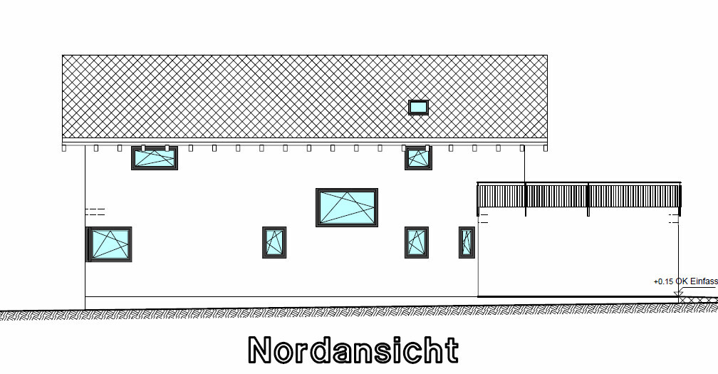 Nordansicht eines Hauses als Architekturzeichnung mit Dach, Fenstern und Anbau.