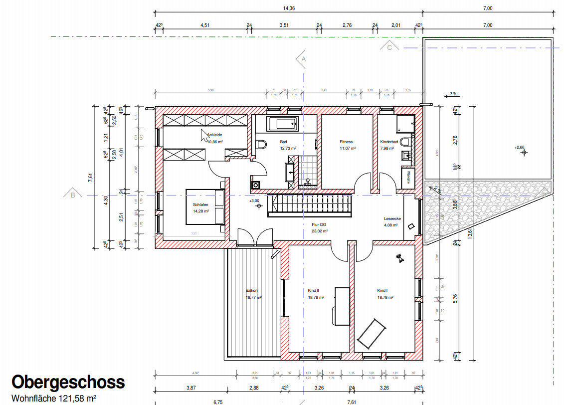 Grundriss Obergeschoss: Schlafzimmer, Ankleide, Bad, Fitness, Kinderzimmer, Balkon, Leseecke.